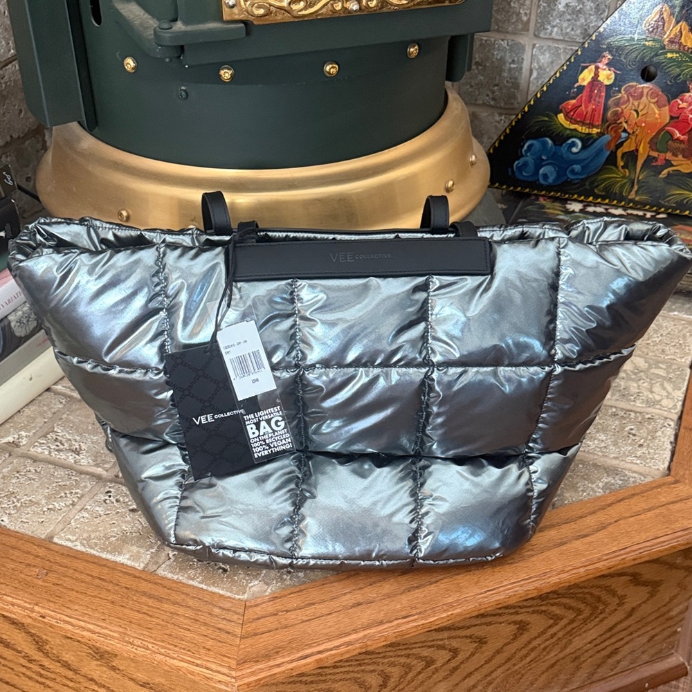 Vee Collective Porter Basque tote bag in Gadget Grey Metallic.
